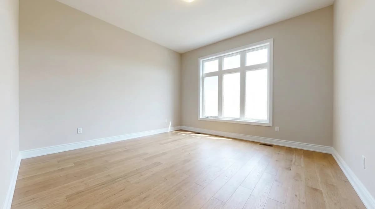 Chambre principale vide et non meublée